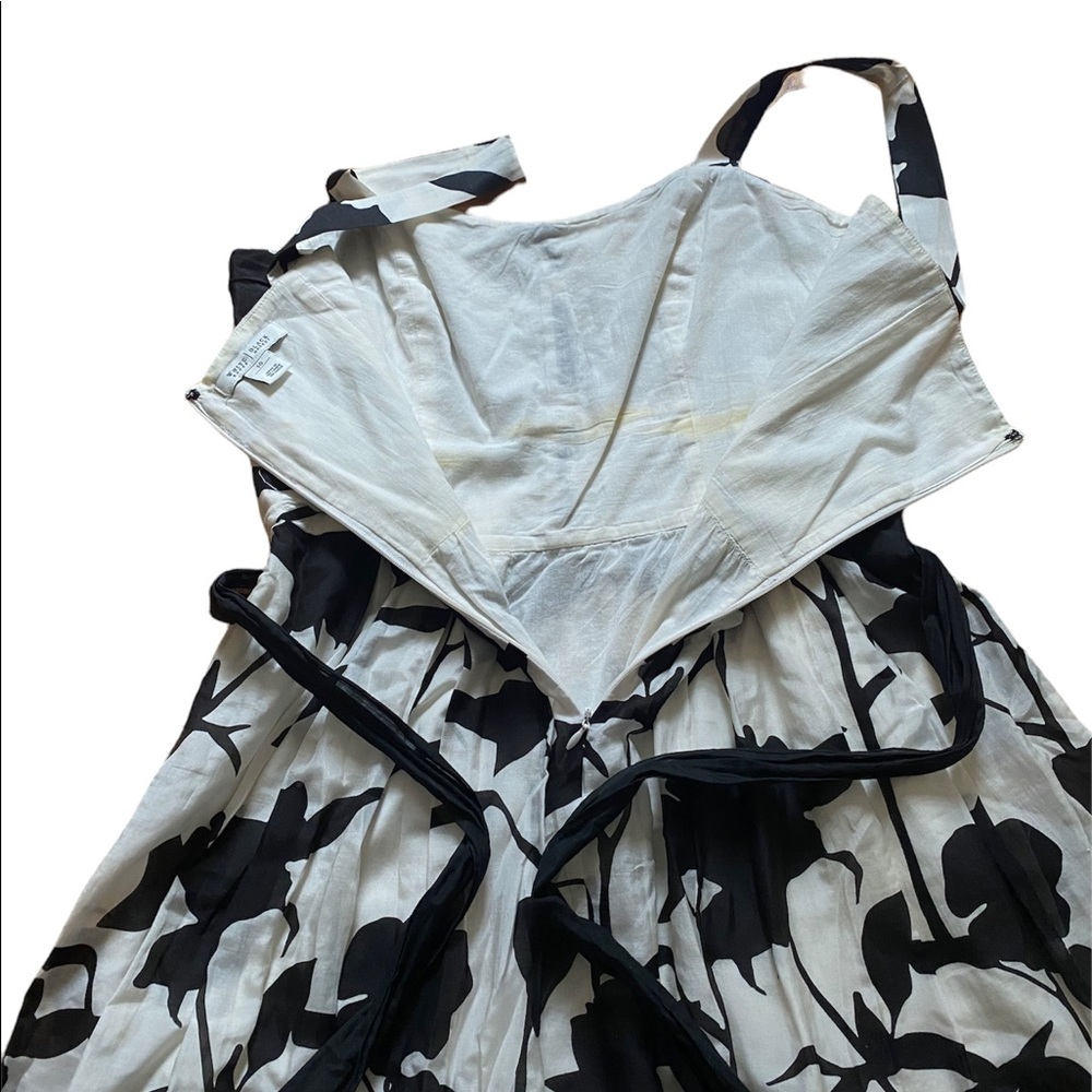 Women’s Size 10 Black House White Market Black & White Floral Dress - Picture 4 of 10